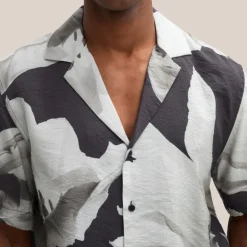 Mono Floral Design Cuban Collar Shirt - Navy