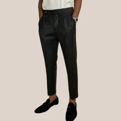 Pleated Stretch Wool Cuffed Pants - Black