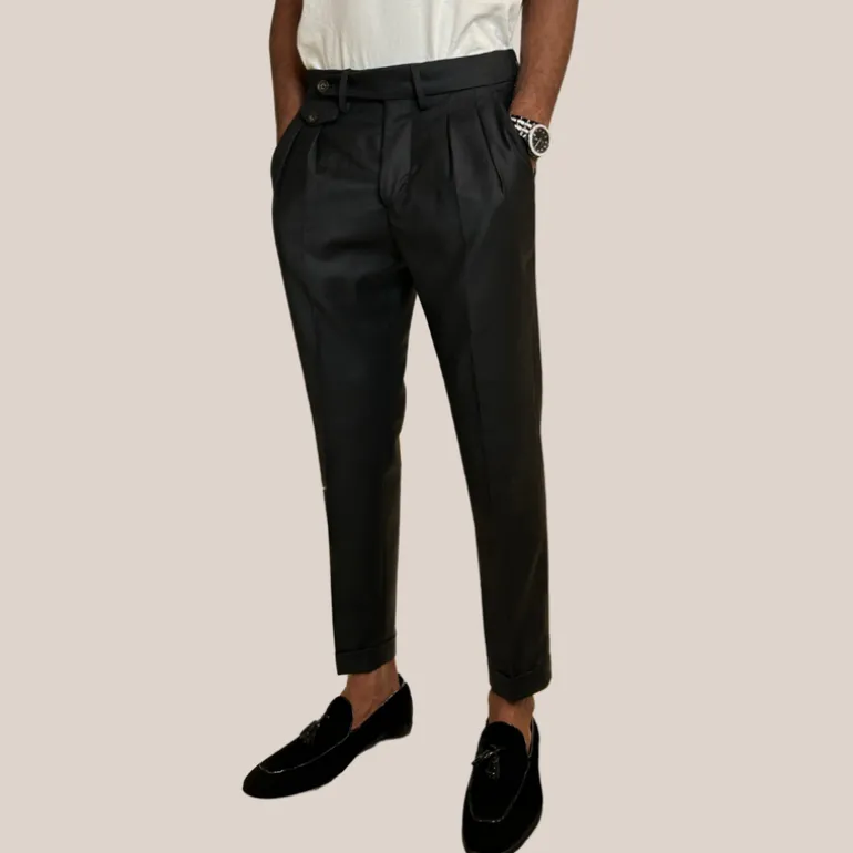 Pleated Stretch Wool Cuffed Pants - Black