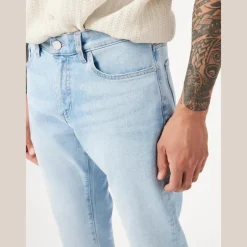 Slim Fit Streamlined Denim - Fjord
